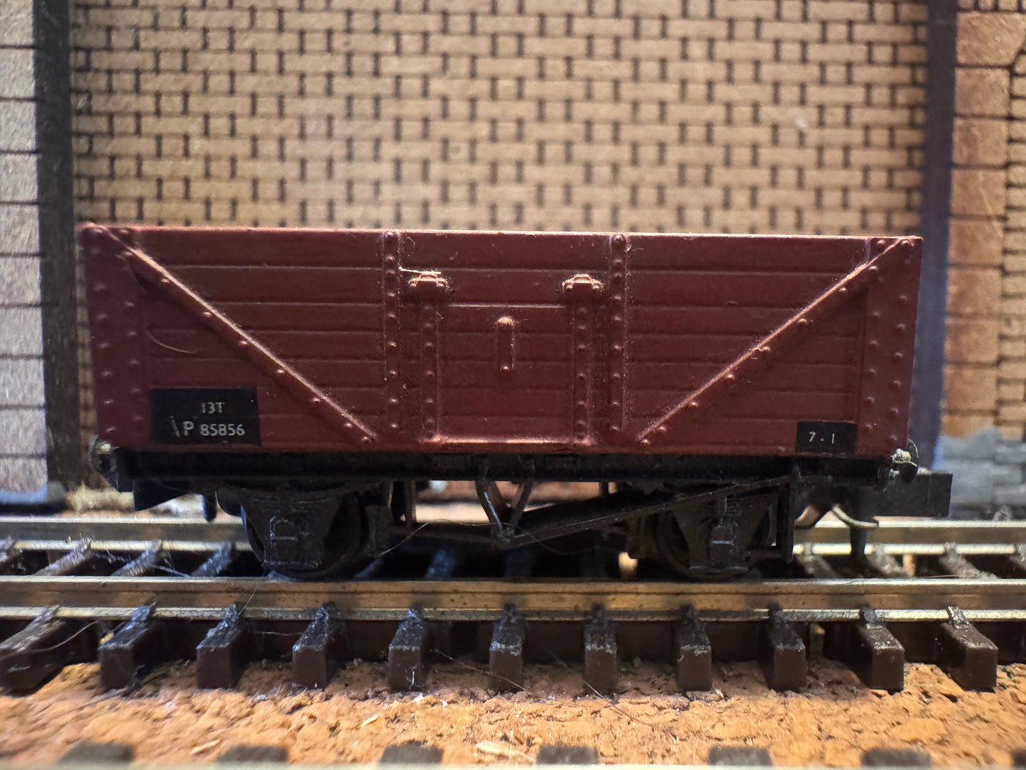 Peco KRN-41 (N Gauge) British Railways Severn Plank Open 13T Wagon No.P85856 
