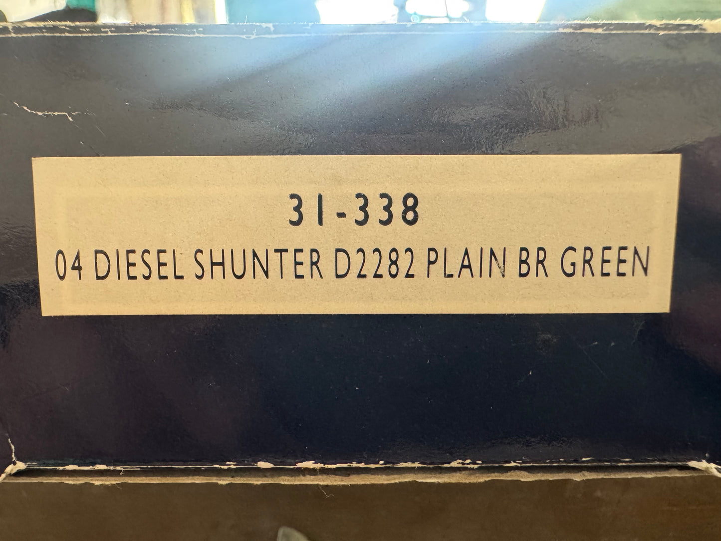 Bachmann 31-338 (OO) British Railways, Drewry Car Company 200HP 0-6-0 Diesel Mechanical Shunter [Class 04] No.D2282 in lightly weathered Plain BR Green. 