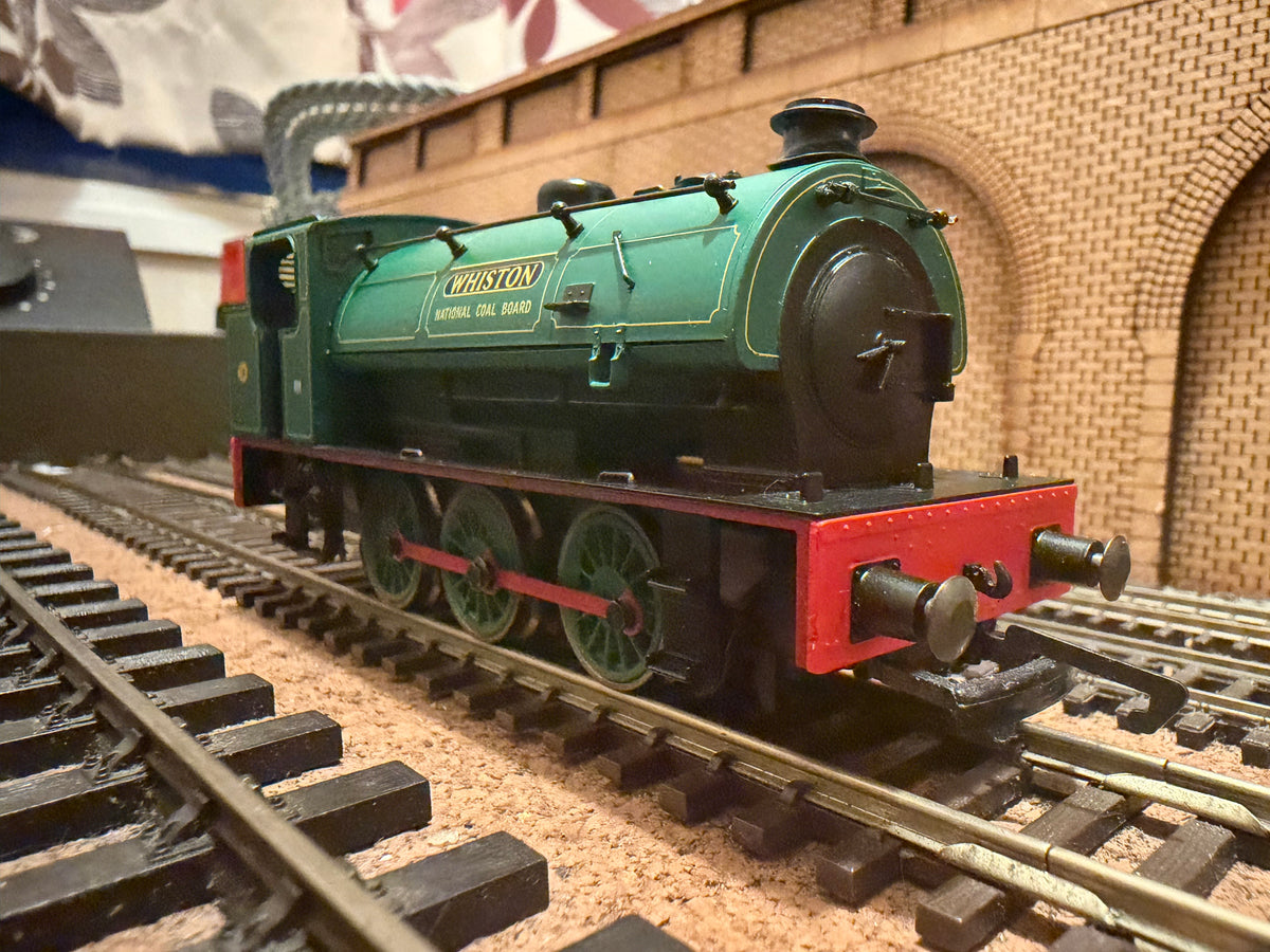 Hornby R2212 (OO) Hunslet Austerity No.3694 “Whiston” in Bold Colliery / National Coal Board Livery 