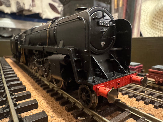 Hornby R30132 (OO) British Railways Standard 9F, No.92002 in BR Unlined Black & Early Crest. DCC Ready. (Shed Allocation, 86A Ebbw Junction) 
