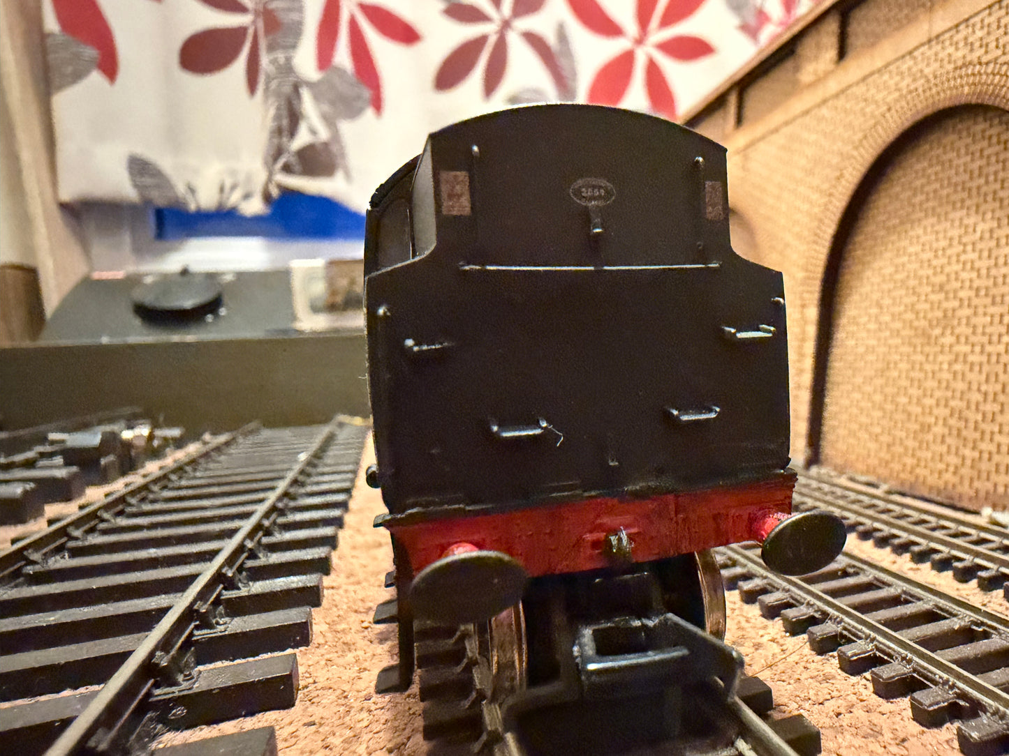 Bachmann 32-358 (OO) British Railways Standard 4MT Tank No.80141 in Weathered BR black. 