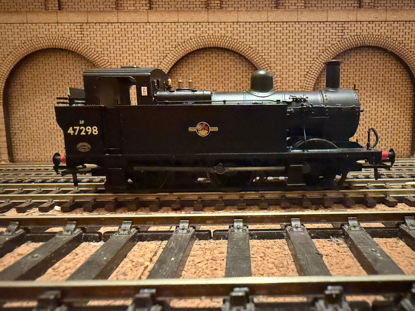 Bachmann 32-232A (OO) Ex LMS ‘Fowler’ 3F ‘Jinty’ No.47298 in British Railways Unlined Black. (Shed Code, 8G Sutton Oak Depot) DCC Ready 