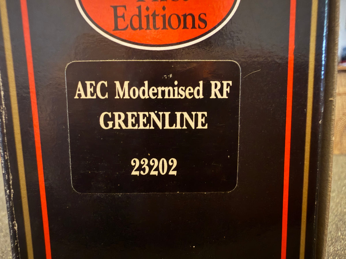 EFE 23202 (1:76 / OO) AEC, RF Single Decker. Registration MLL588 in Green Line Livery 