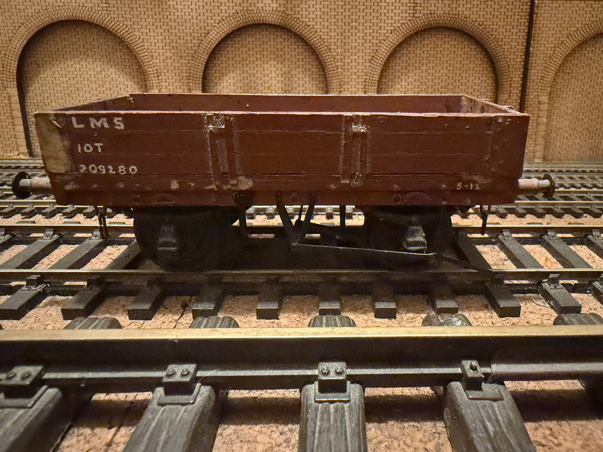 Scratch Built (O Gauge) London Midland & Scottish Railway, 10T, Three Plank Wagon No.209280 in LMS Maroon 