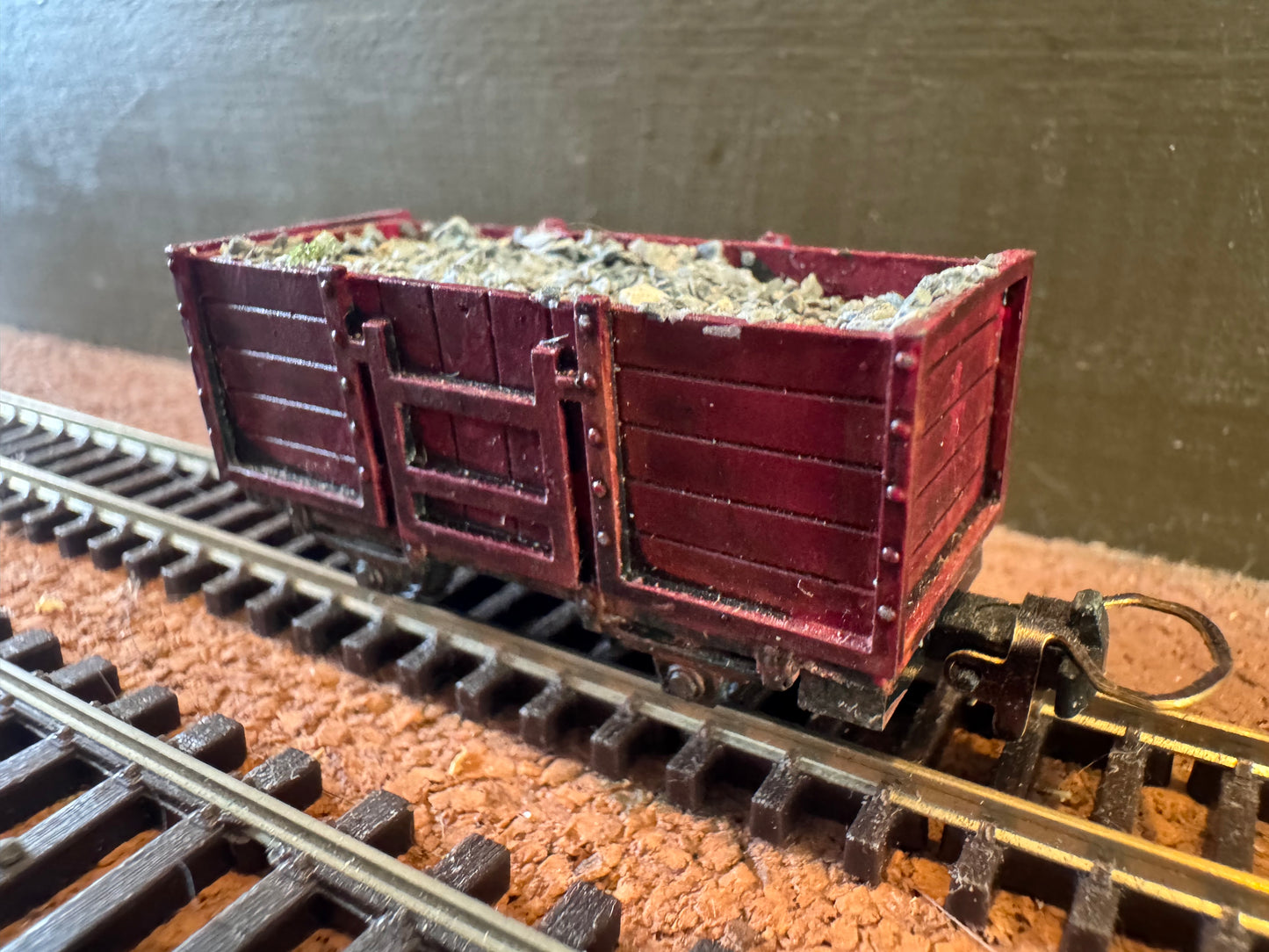 KD Railway (OO9) Five Plank Stone Wagon. Converter / Reach wagon 