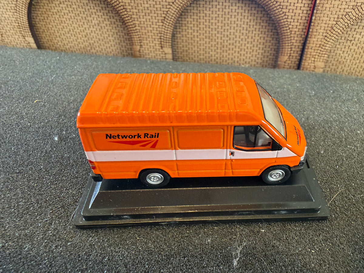 Oxford Diecast 76FT3007 (1:76 / OO) 1997 Ford Transit Mk3, Registration Number R140FEV in Network Rail Livery 