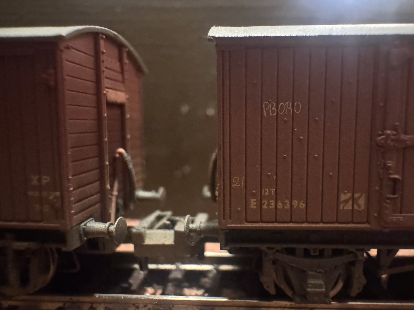 Graham Farish 377-990 (N Gauge) Ex LNER 12T ventilated vans in weathered and graffitied British Railways Bauxite. Pack of 3. 
