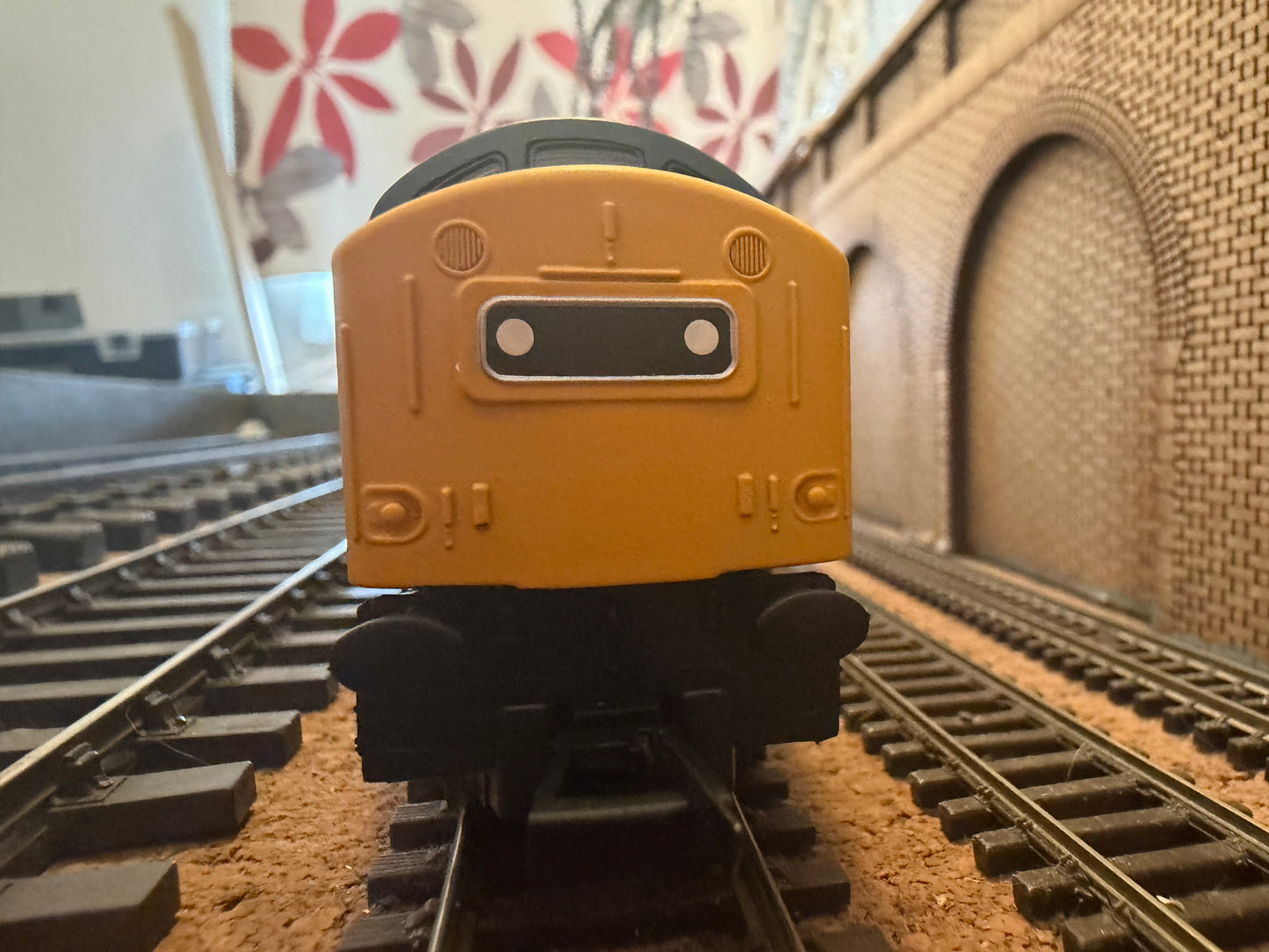 Hornby Railroad R2938 (OO) British Railways, Class 40 No.40152 in British Rail Blue. DCC Ready