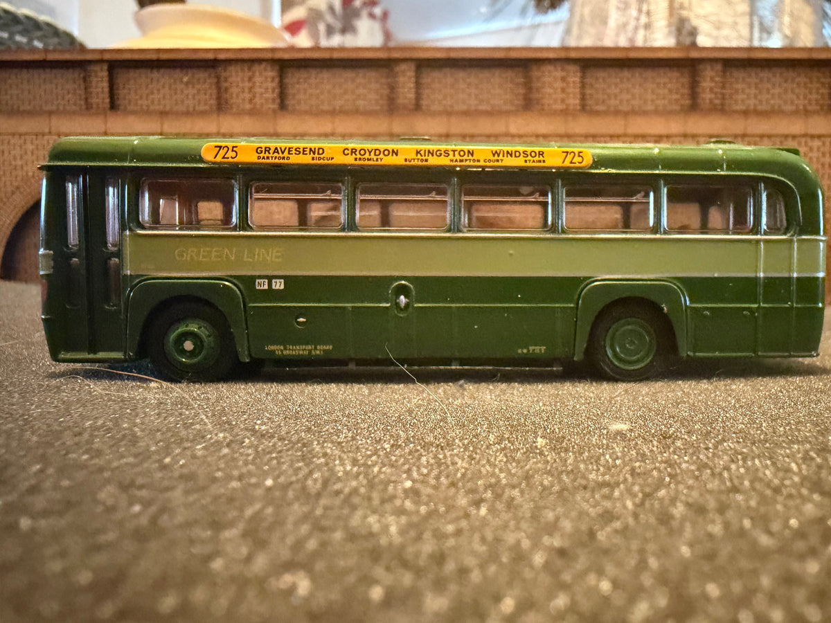EFE 23202 (1:76 / OO) AEC, RF Single Decker. Registration MLL588 in Green Line Livery 