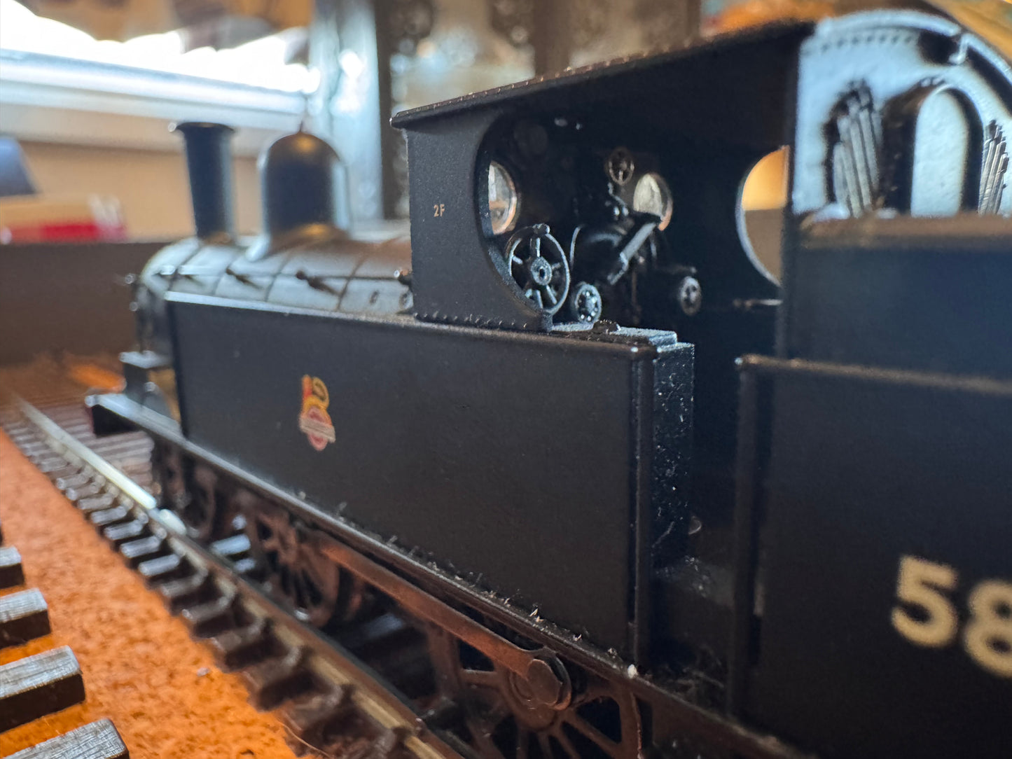 Bachmann 30-180 (OO) Station Pilot Starter Set. DCC Ready 