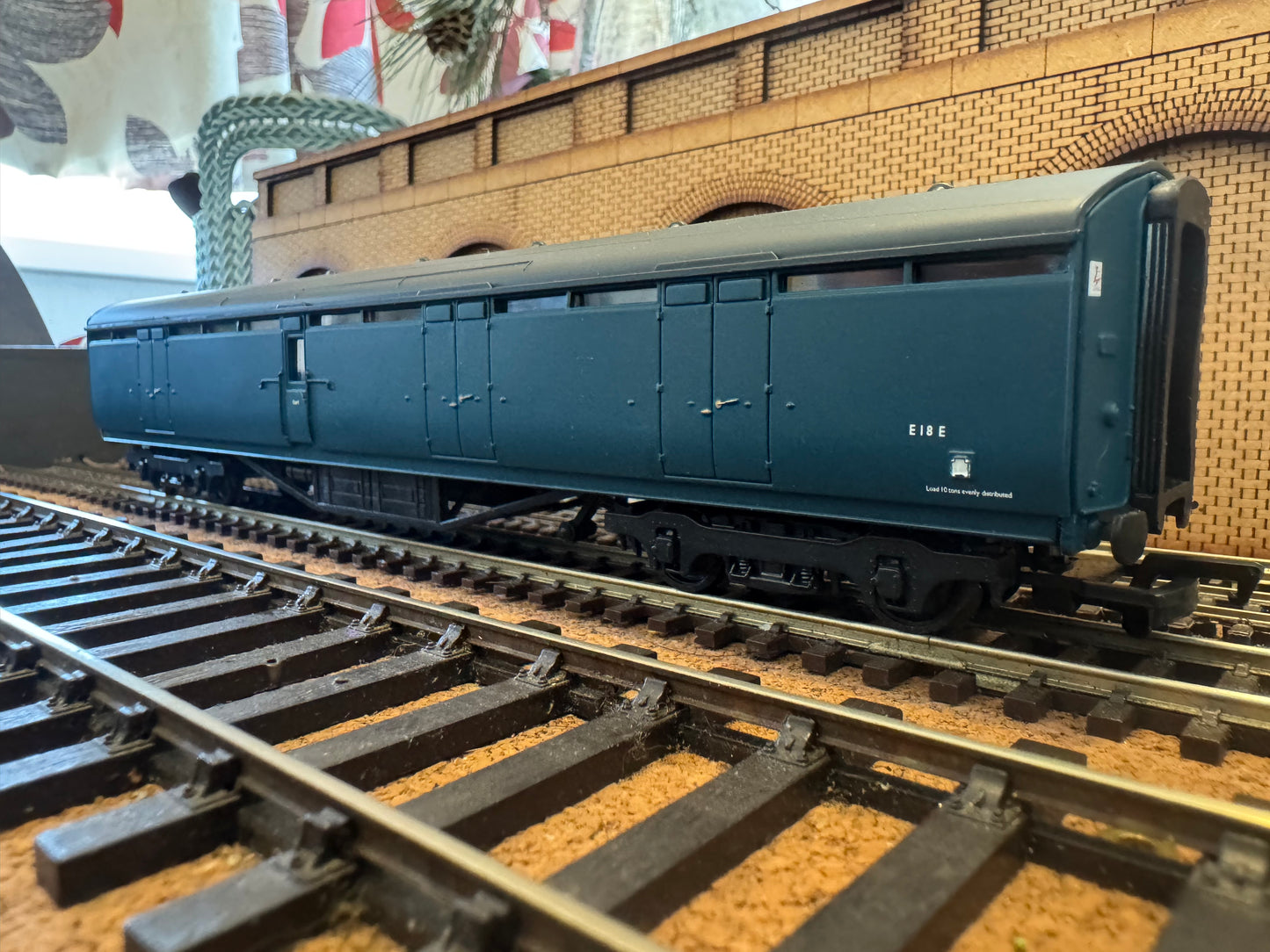 Bachmann 34-652 (OO) Ex LNER Thompson BG Full Brake No.E18E in British Rail Blue. 