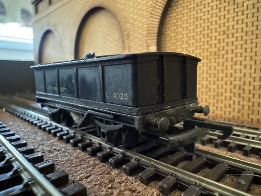 Tri-ang T146 (TT) Track Clean Wagon No.DS4020 in BR P-Way Department Black. 