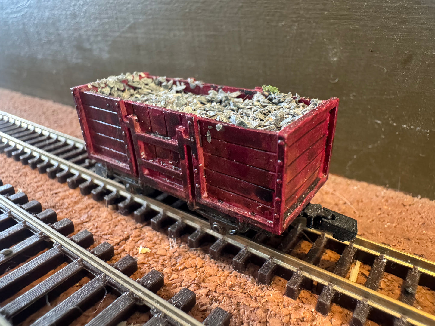 KD Railway (OO9) Five Plank Stone Wagon. Converter / Reach wagon 