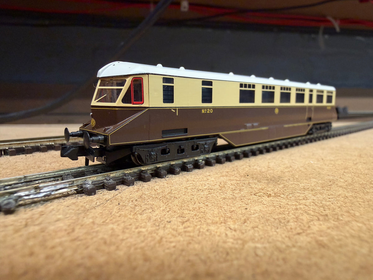 Graham Farish 371-629 (N Gauge) Great Western Railway, Railcar No.20 in GWR Chocolate and Cream 