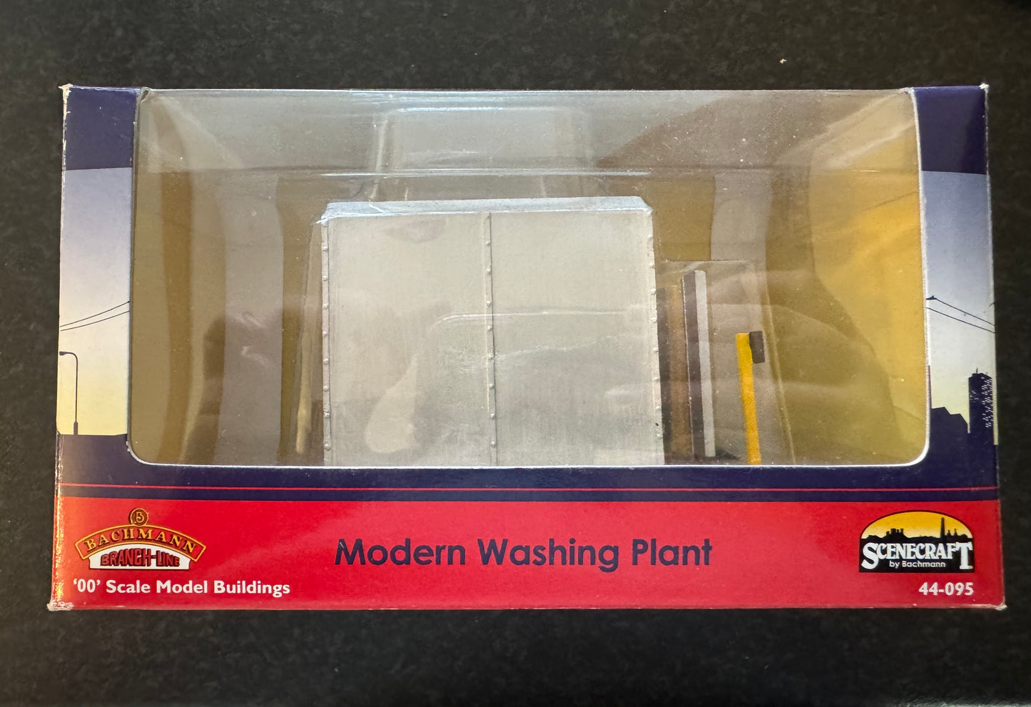 Bachmann Scenecraft 44-095 (OO) Modern Train Washing Plant 