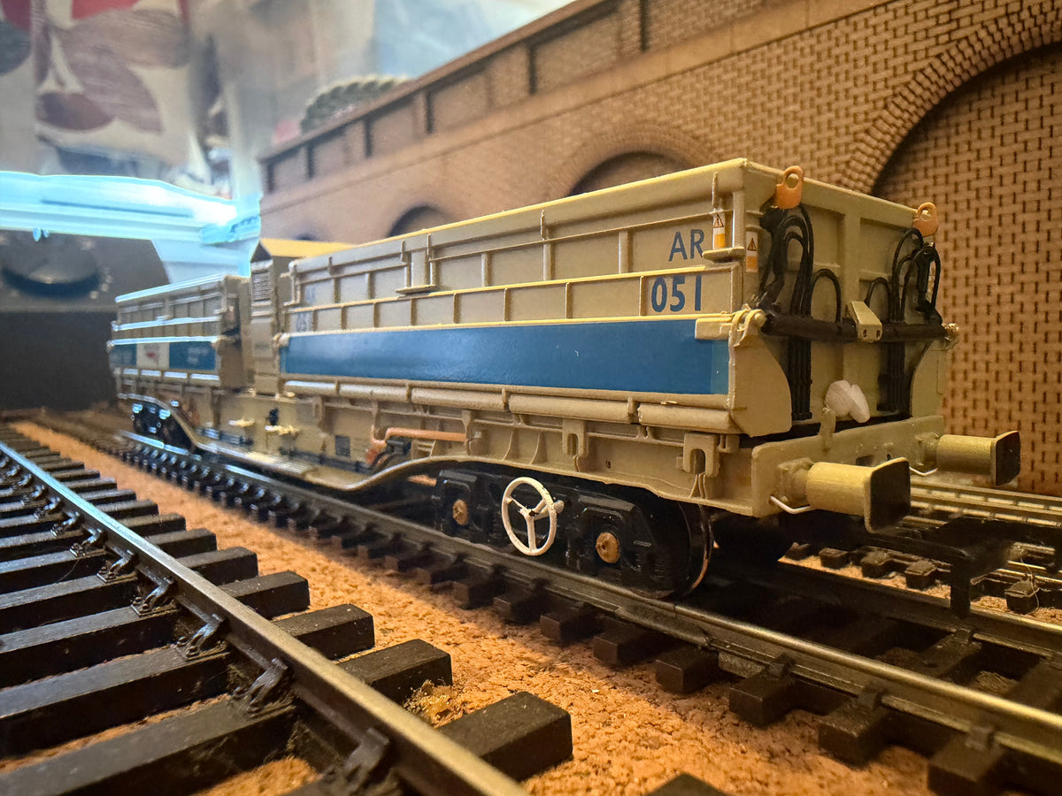 Dapol B859B (OO) Thrall Europa, MRA 57T Bogie Hopper, Full Rake, Pack Of Five in Network Rail Blue and Grey 