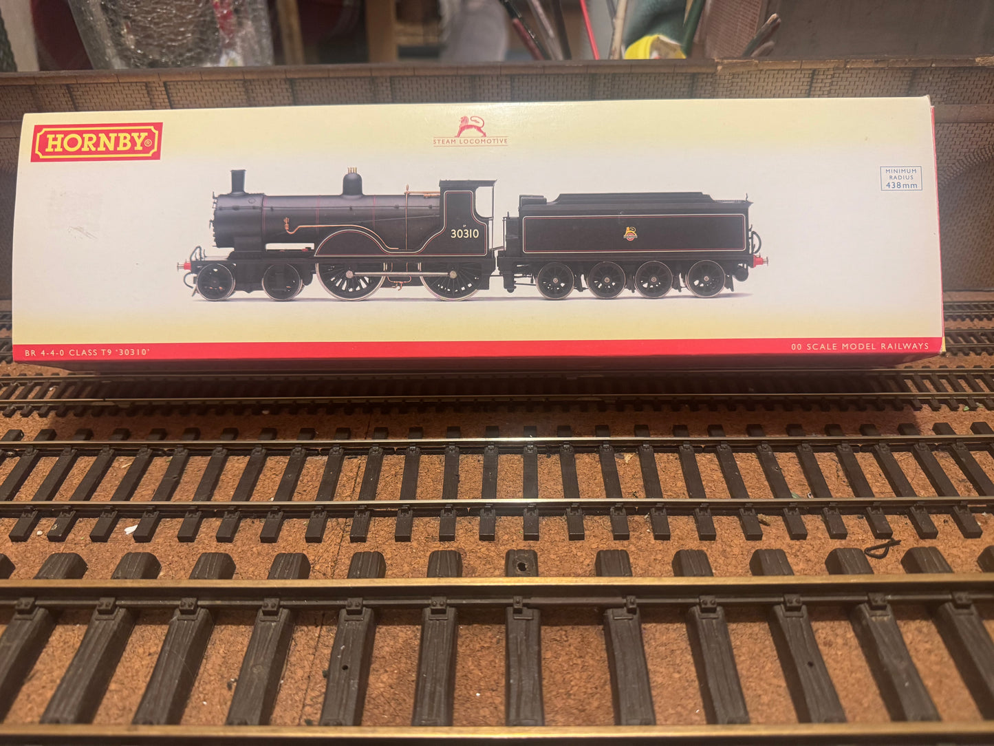 Hornby R2713 (OO) Ex LSWR / SR Drummond T9 ‘Greyhound’ No.30310 in British Railways Lined Black. (Shed Code 71B, Bournemouth Depot) DCC Ready 