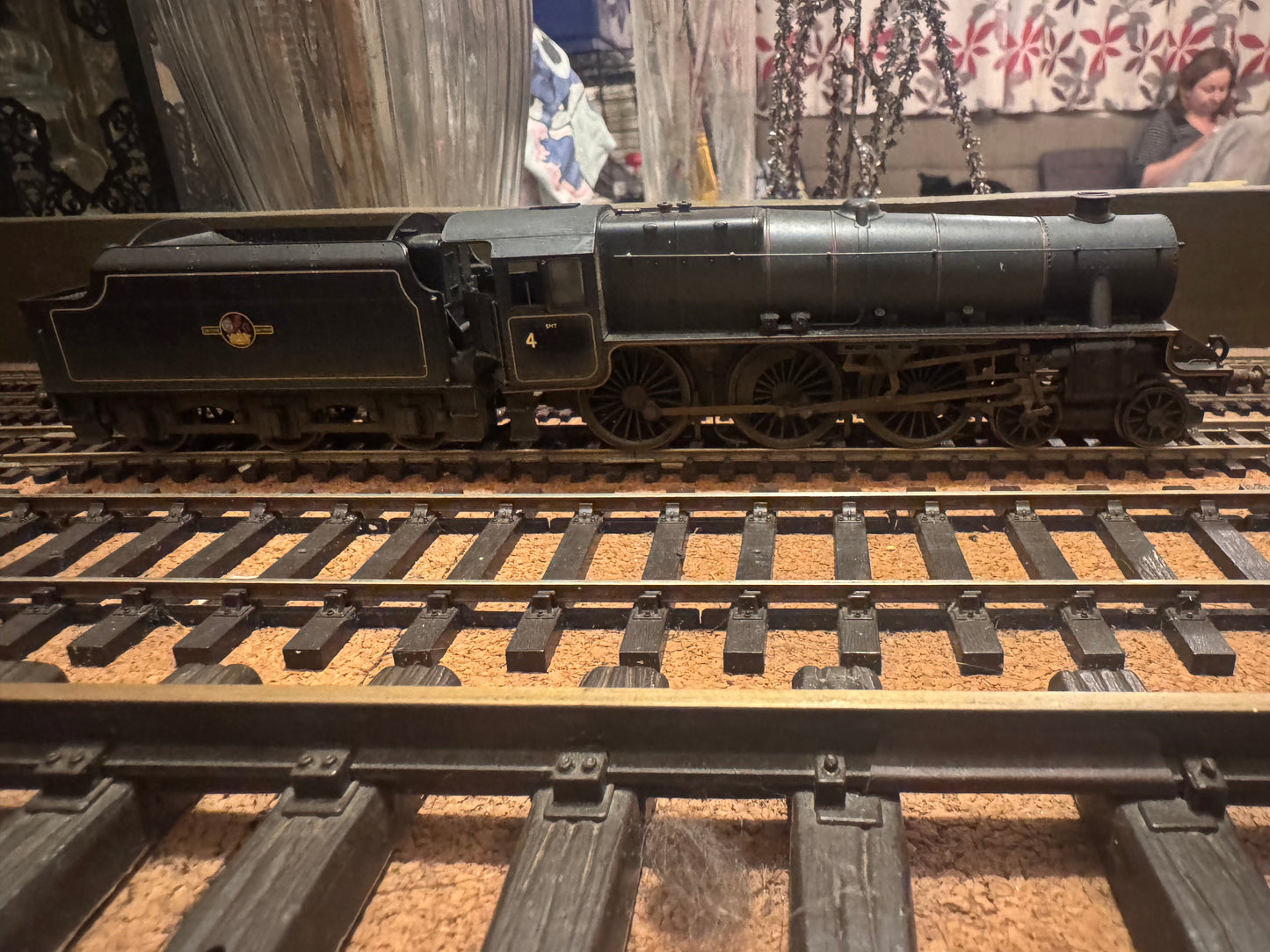 Hornby R2995XS (OO) EX LMS Class 5MT ‘Black Five’ (No Number) in Weathered BR Black. DCC Sound Fitted 