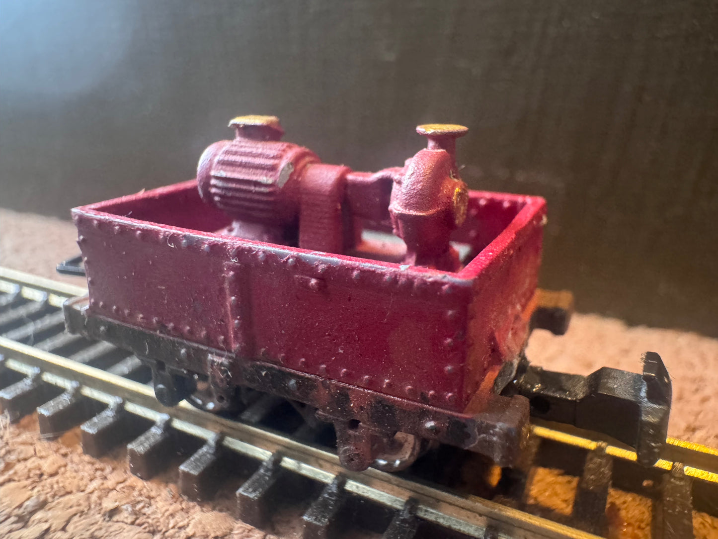Manufacturer Unknown (OO9) Small Steel body wagon, with pump.