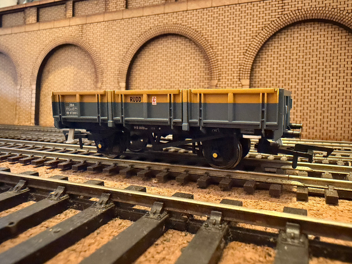 Hornby R6415 (OO) British Rail ZBA 21T (RUDD) No.DB972007 in BR ‘Dutch’ Livery. 