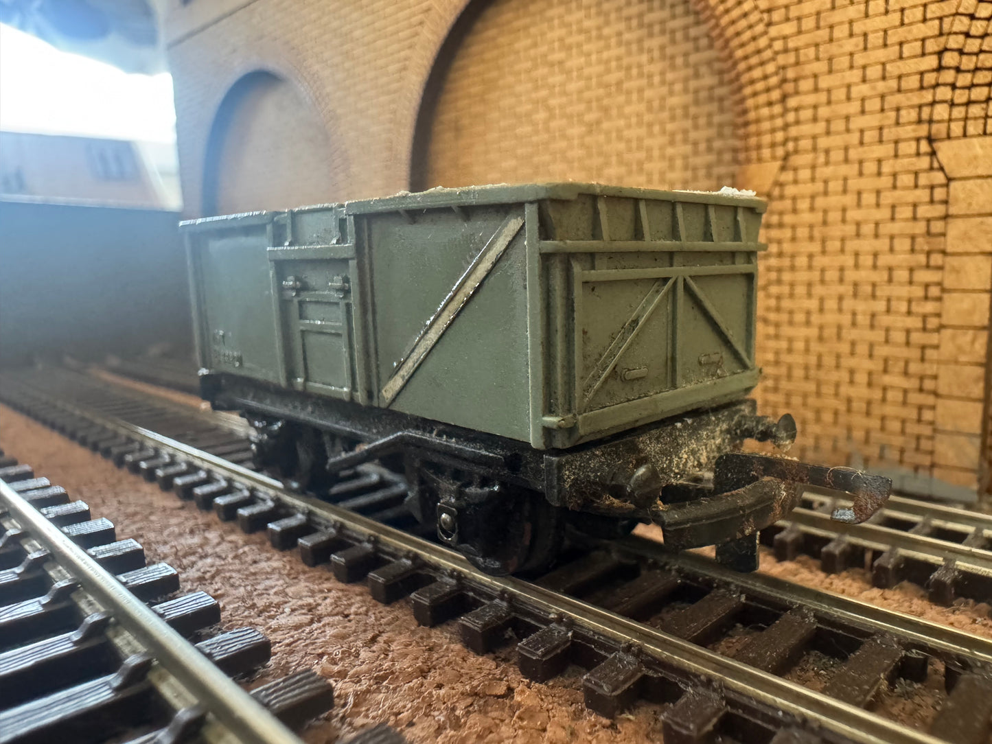 Tri-ang T.70 (TT) British Railways 16T Mineral Wagon No.44821 in BR Grey