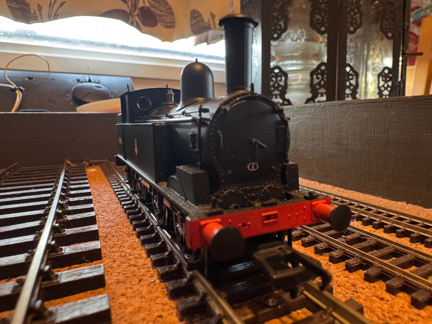 Bachmann 30-180 (OO) Station Pilot Starter Set. DCC Ready 