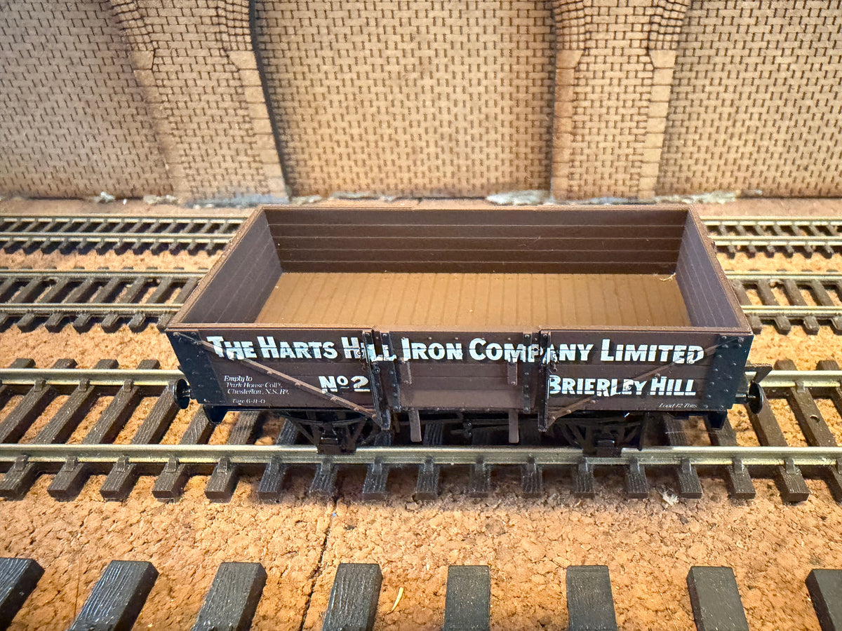 Airfix 54377-4 (OO) Harts Hill Iron Company Limited, Five Plank Wagon No.2