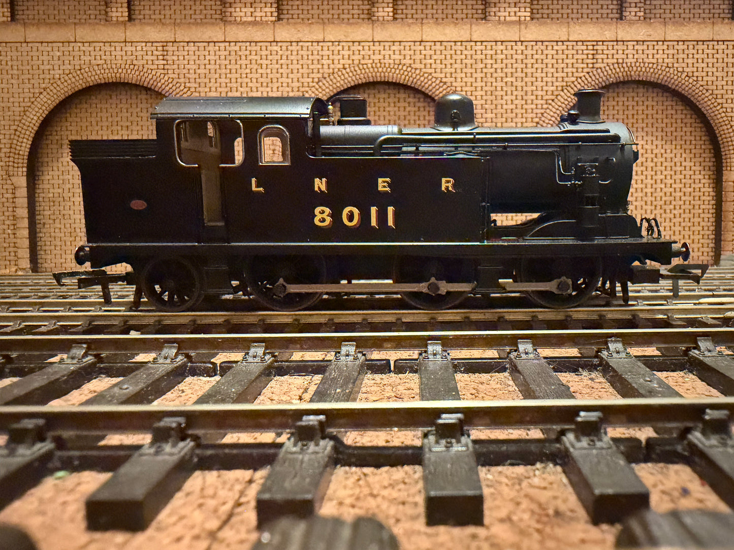 Oxford Rail OR76N7002 (OO) Ex GER N7 No.8011 in Pre 1936 LNER Unlined Black with Condensing Gear. DCC Ready