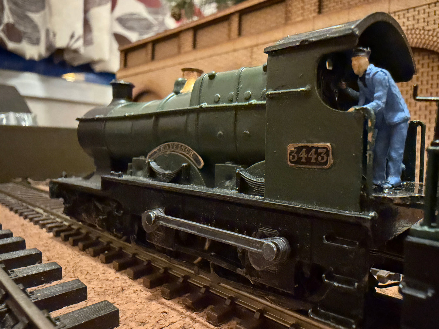Dapol Kitmaster / Mainline (OO) Great Western Railway 3441 ‘Bird’ Class No.3443 “Chaffinch” in GWR pre 1936 Unlined Green 