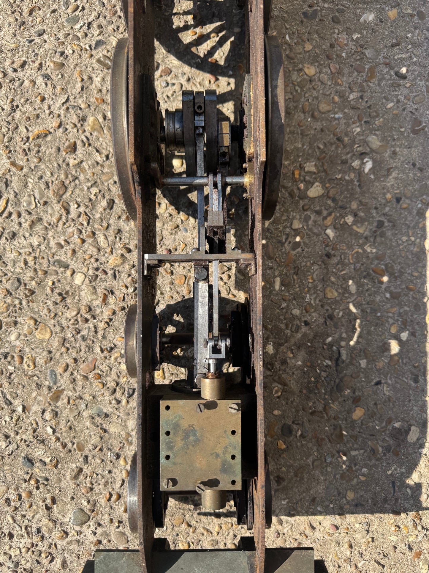 LBSC (3.5 inch) Hielan Lassie / LNER Thompson A2/3. Frames, Axle boxes, Wheels and Central Cylinder. 