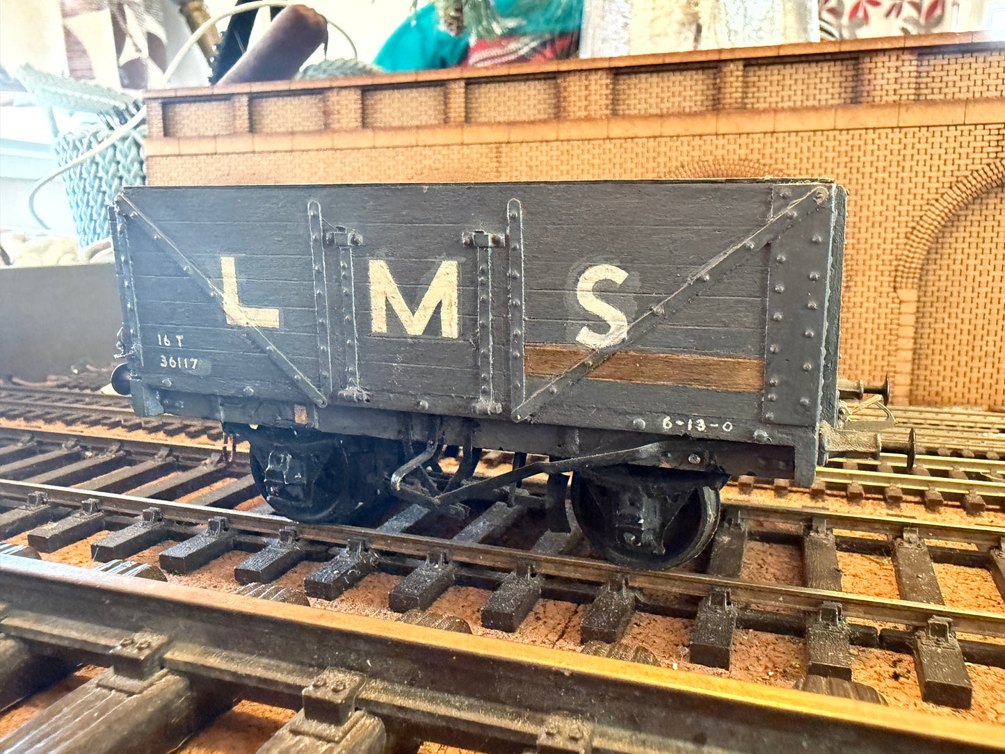 Scratch Built (O Gauge) London Midland & Scottish Railway 16T Severn Plank Tipper Wagon No.36117 in LMS Grey 