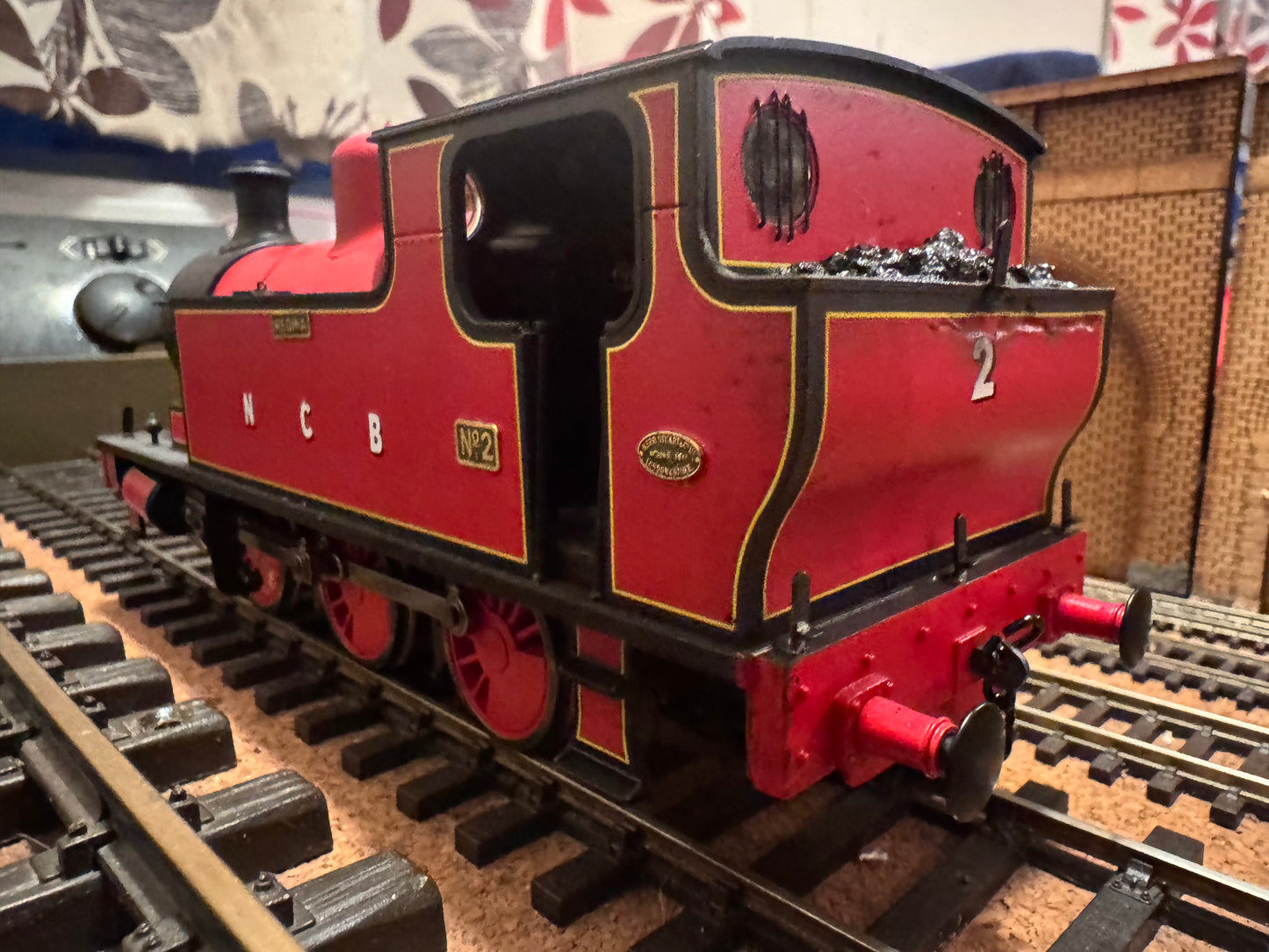 Minerva Model Railways 09531 (O Gauge) Kerr Stuart ‘Victory Class’ No.2 “Regina” in Light Weathered Lined Red with National Coal Board lettering. DCC Fitted 