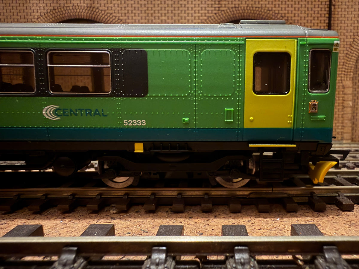 Hornby R2756 (OO) Ex British Rail Class 153 No.153333 in Central Trains Livery. DCC Ready 
