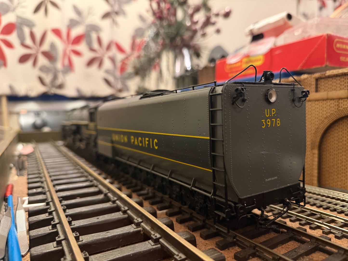 Key Imports / Samhongsa (O Gauge) Union Pacific Railroad, Oil Fired Challenger Class No.3978 in Late Union Pacific Two-Tone Grey. Limited Edition 