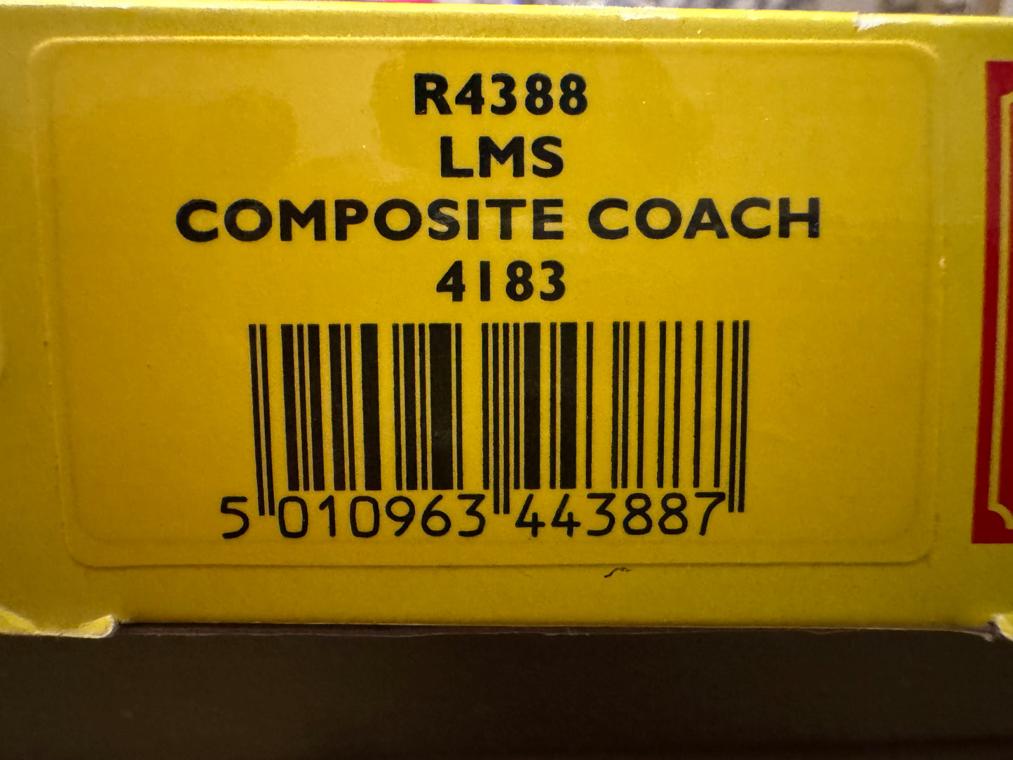 Hornby Railroad R4388 (OO) London Midland & Scottish Railway, ‘Stanier’ Corridor Composite No.4183 in LMS Lined Crimson 
