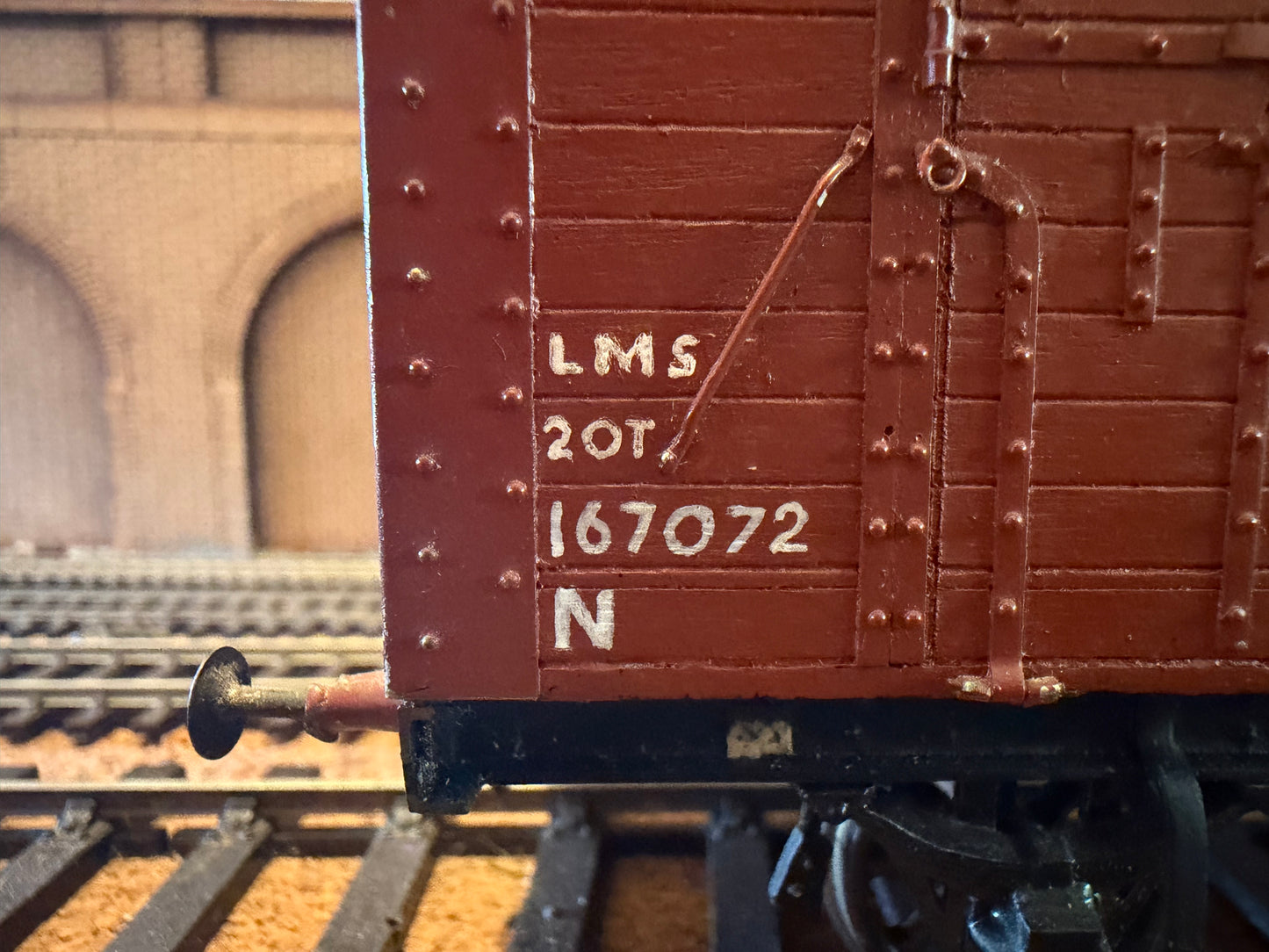 Peco / Unknown (O Gauge) London Midland & Scottish Railway, Long Wheel Base 20T Ten Plank Coal Wagon  No.167072 in Red Oxide with Loco Fleet Marking 