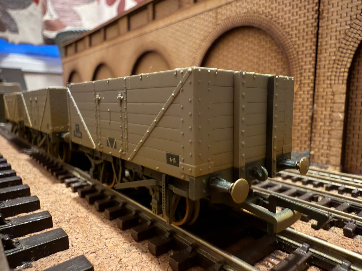 Oxford Rail OR76MW7016 (OO) British Railways Weathered Seven Plank Wagon Tipple Pack