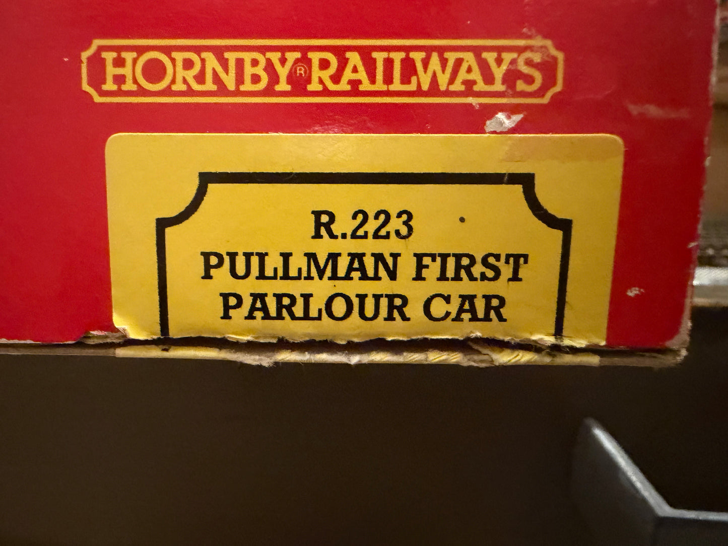 Hornby R.233 (OO) Pullman Type K First Class Parlour “Lucille” in Pullman Car Company Livery 