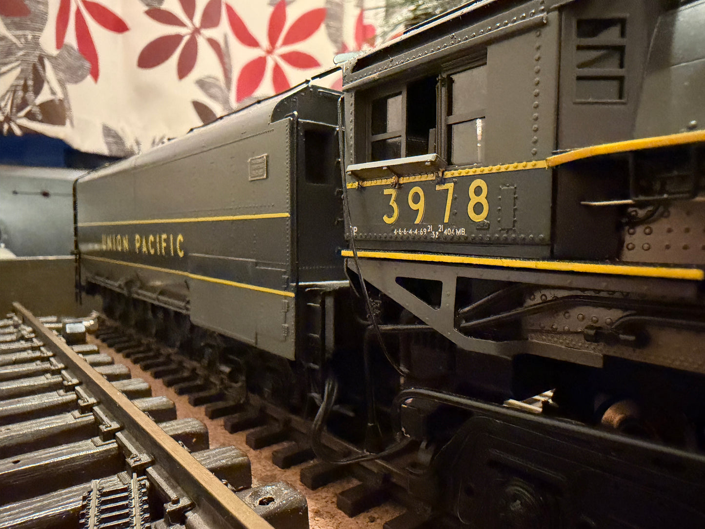 Key Imports / Samhongsa (O Gauge) Union Pacific Railroad, Oil Fired Challenger Class No.3978 in Late Union Pacific Two-Tone Grey. Limited Edition 