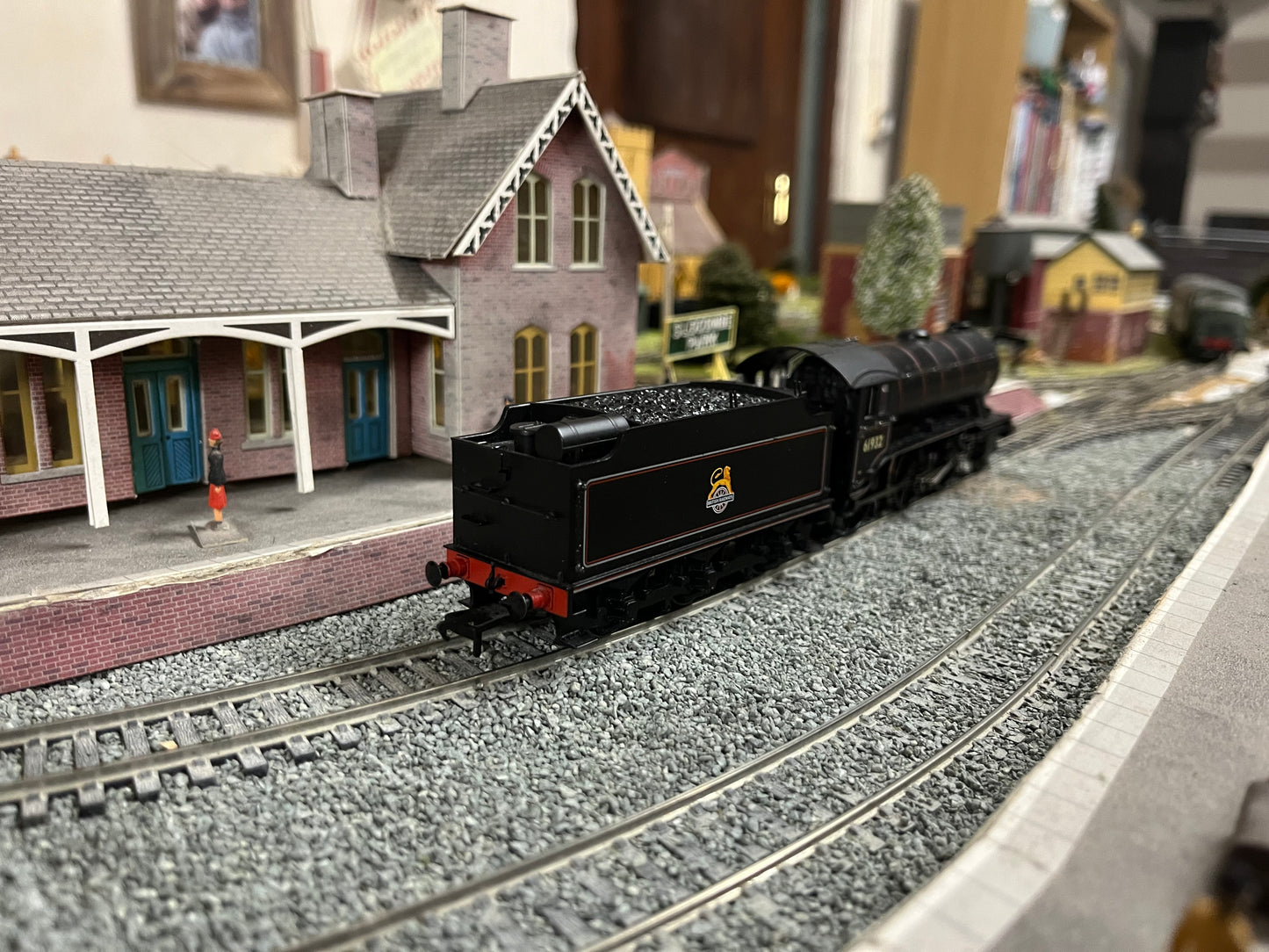 Bachmann (OO) Ex LNER K3, No.61932 in British Railways Lined Black, (Shed Code 53A Hull Dairycoates Depot), DCC Ready.