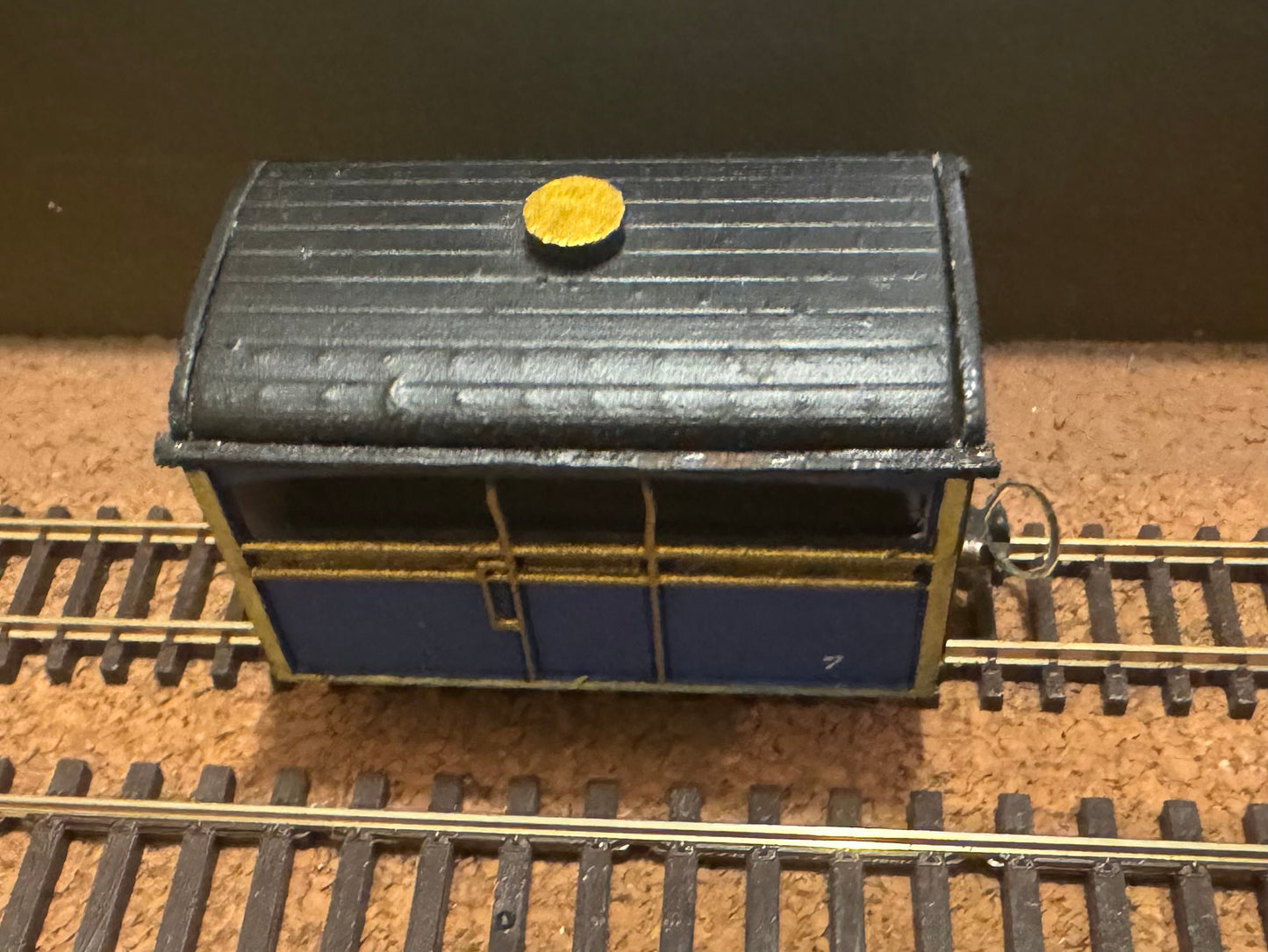 KD Railways (OO9) Open Side “Bug Box” No.7 in Blue and Gold.
