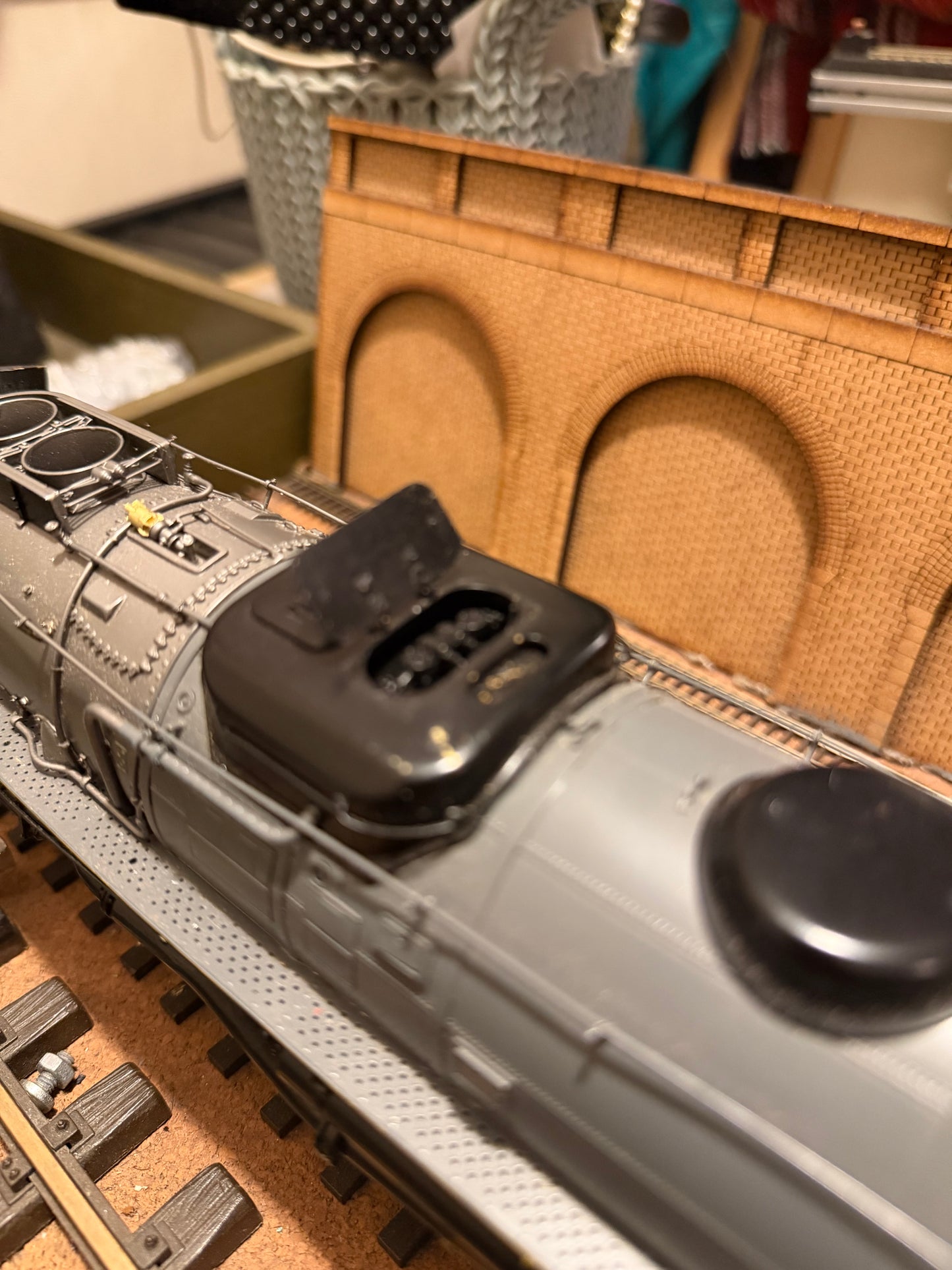 Key Imports / Samhongsa (O Gauge) Union Pacific Railroad, Oil Fired Challenger Class No.3978 in Late Union Pacific Two-Tone Grey. Limited Edition 