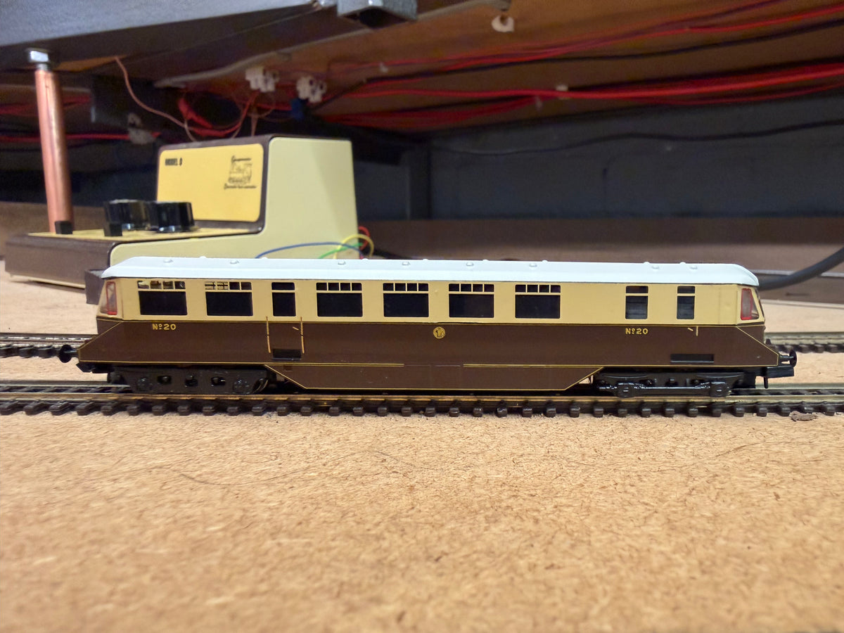 Graham Farish 371-629 (N Gauge) Great Western Railway, Railcar No.20 in GWR Chocolate and Cream 