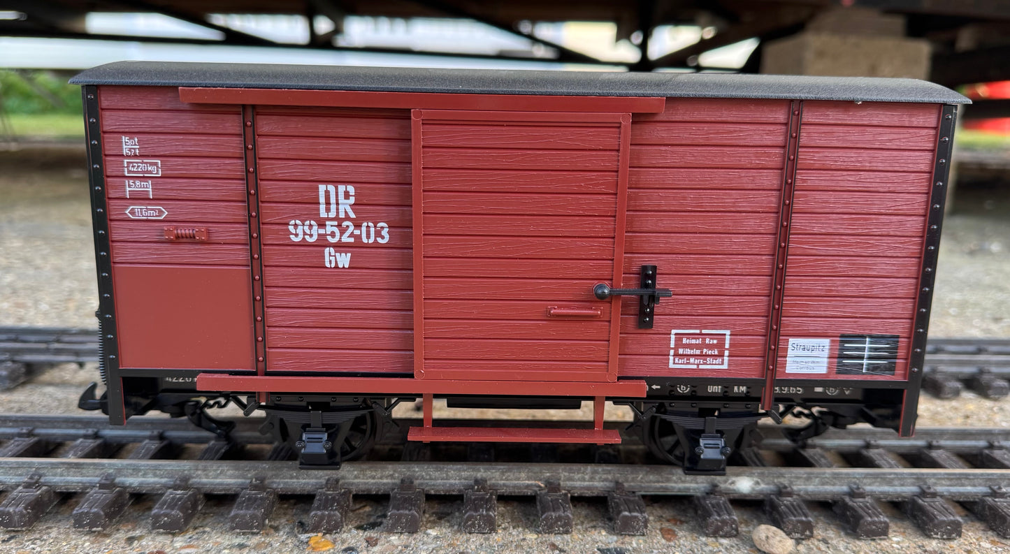 LGB 46350 (G Scale) Deutsche Reichsbahn 6T Box Van No.99-52-03 in DR Bauxite. 