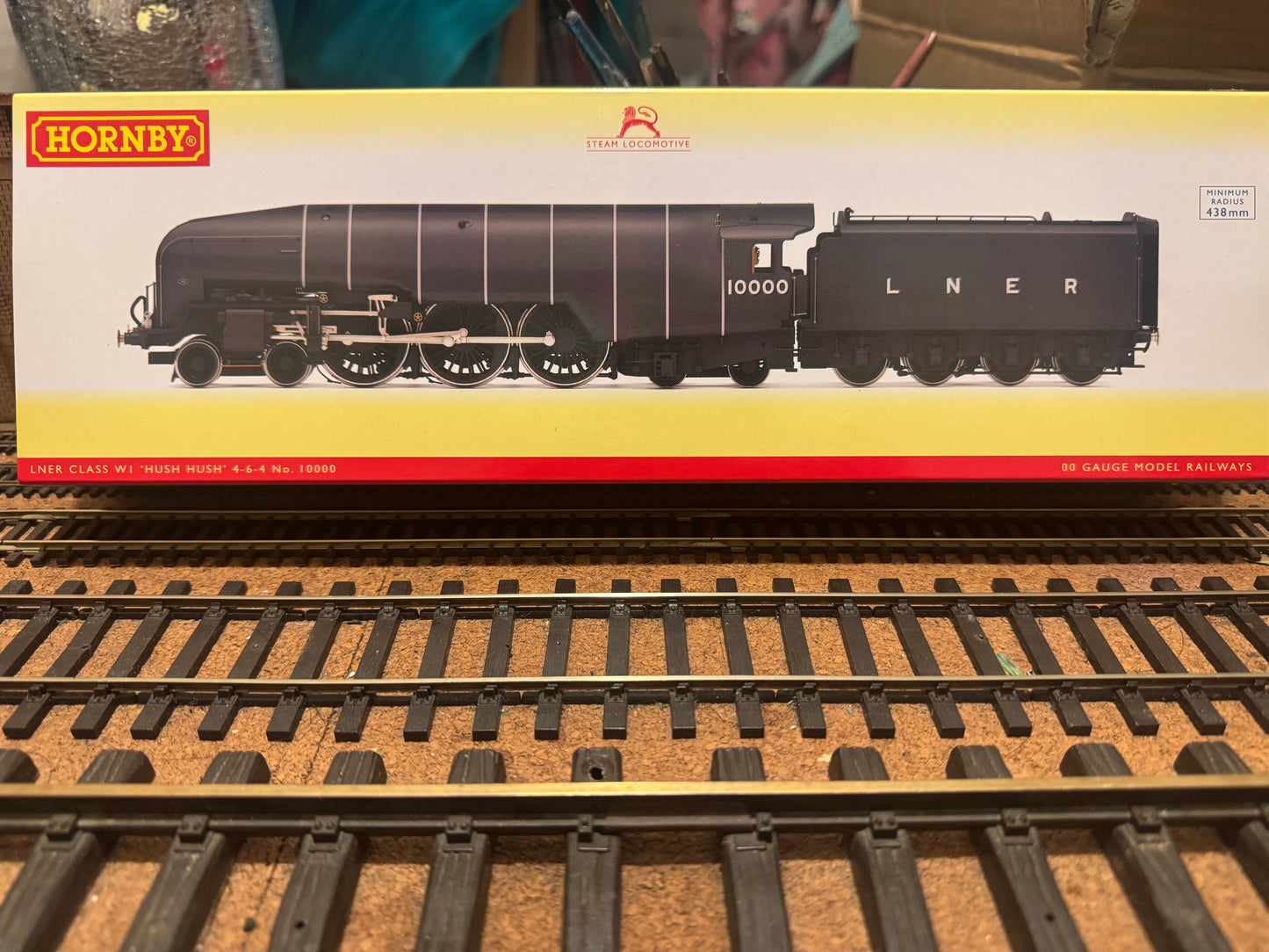 Hornby R3840 (OO) London North Eastern Railway W1 No.10000 ‘Hush Hush’ in LNER Experimental Dark Grey. DCC Ready 