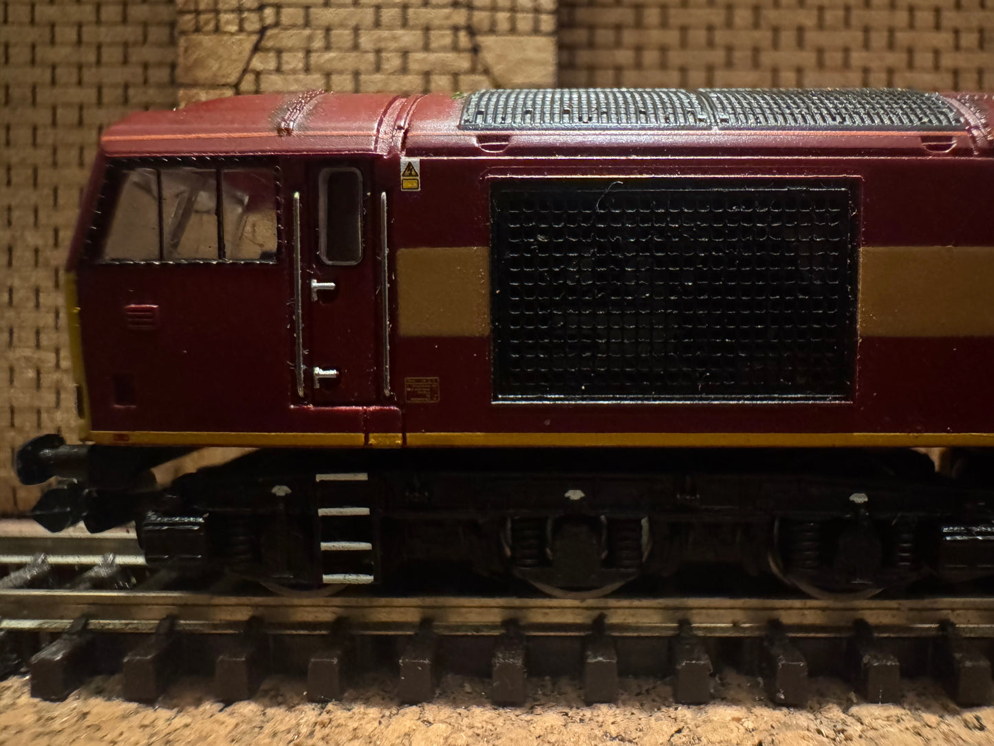 Graham Farish 371-350 (N Gauge) Ex BR Class 60, No.60052 “Glefa Tŵr Tower Colliery” in EWS Livery. 