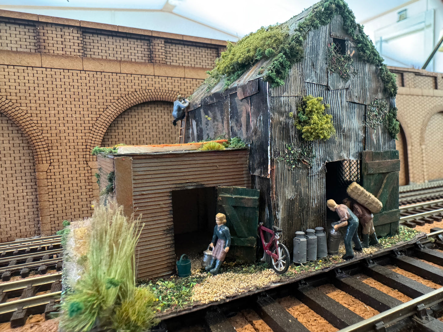 McMillian Models (1:76, OO, OO9) WW1 May Barn Diorama 