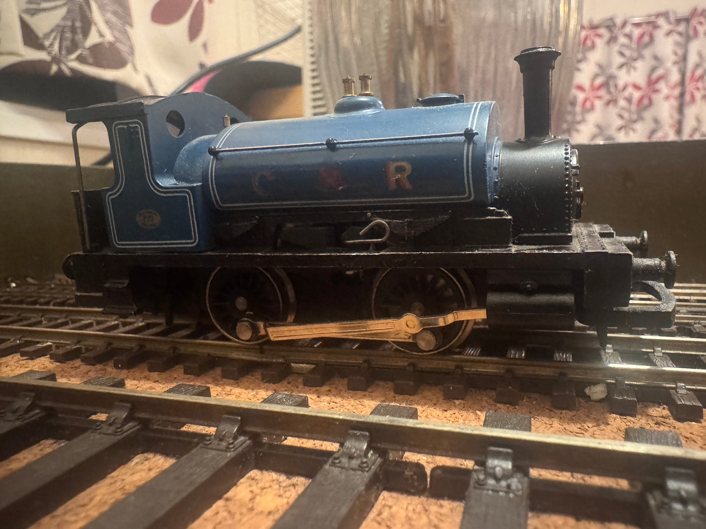 Hornby R.057 (OO) Caledonian Railway 264 Class ‘Pug’ No.270 in CR Lined Blue.