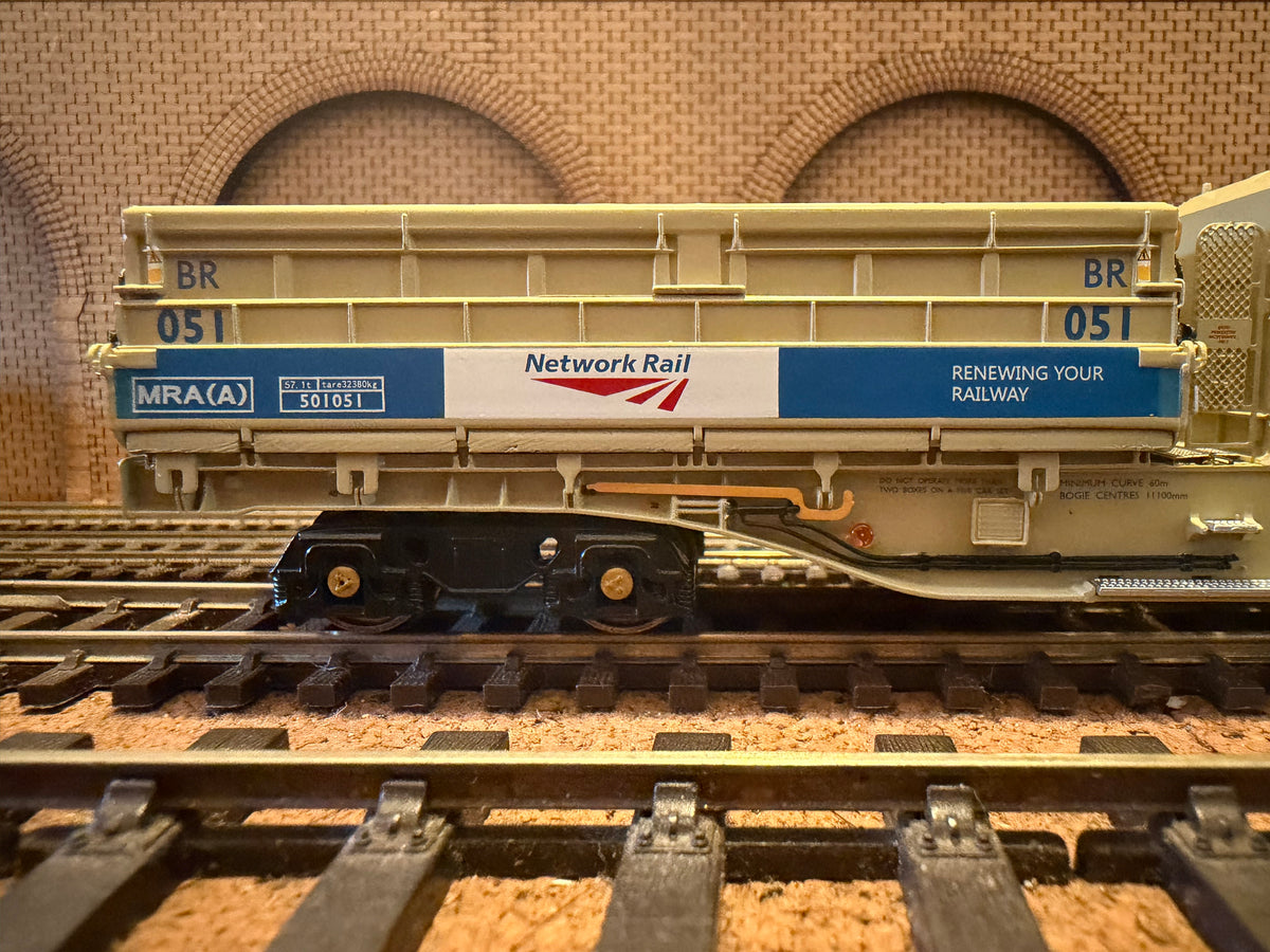 Dapol B859B (OO) Thrall Europa, MRA 57T Bogie Hopper, Full Rake, Pack Of Five in Network Rail Blue and Grey 