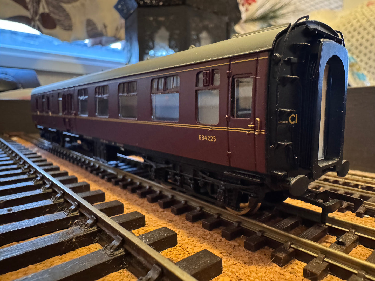 Bachmann 30-180 (OO) Station Pilot Starter Set. DCC Ready 